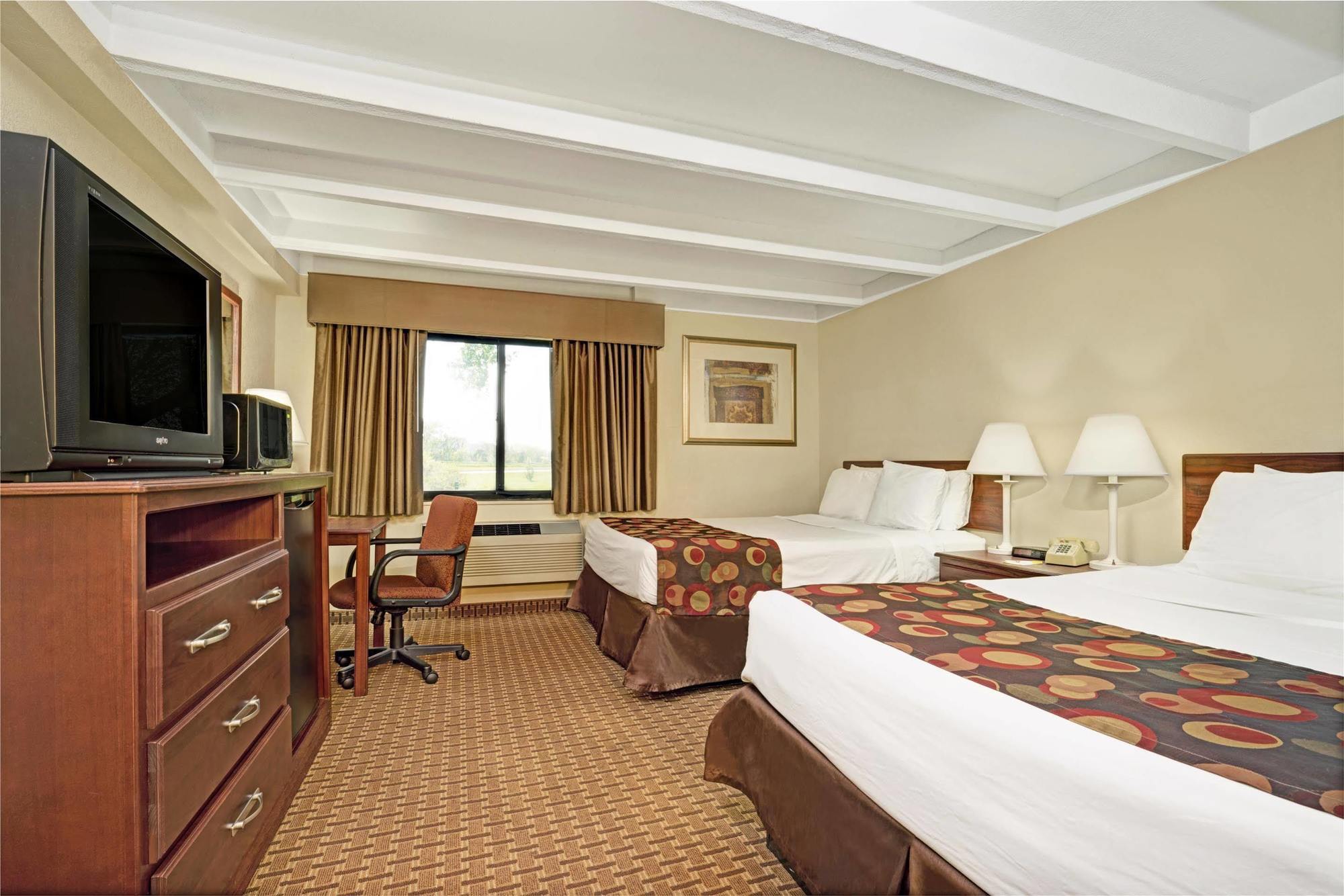 Days Inn By Wyndham Bloomington West Exteriör bild